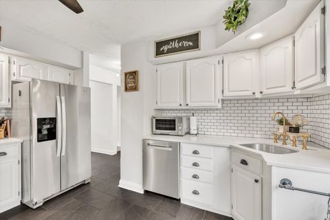 Tiny photo for 4571 Sheridan Street, Davenport, IA 52806 (MLS # 12639401)