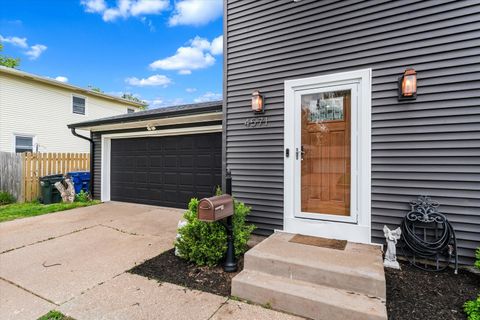 Tiny photo for 4571 Sheridan Street, Davenport, IA 52806 (MLS # 12639401)