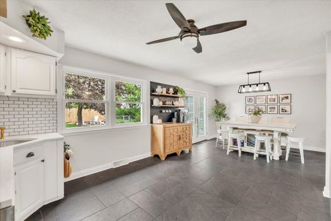 Tiny photo for 4571 Sheridan Street, Davenport, IA 52806 (MLS # 12639401)