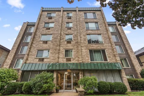 Photo of 224 S OAK PARK Avenue #4B, Oak Park, IL 60302 (MLS # 12564337)