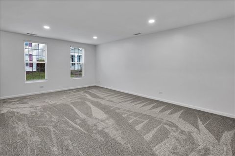 Tiny photo for 984 Four Seasons Boulevard, Aurora, IL 60504 (MLS # 12634781)