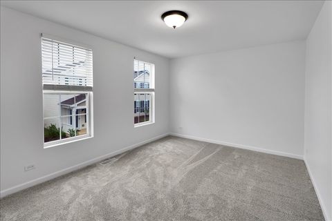 Tiny photo for 984 Four Seasons Boulevard, Aurora, IL 60504 (MLS # 12634781)