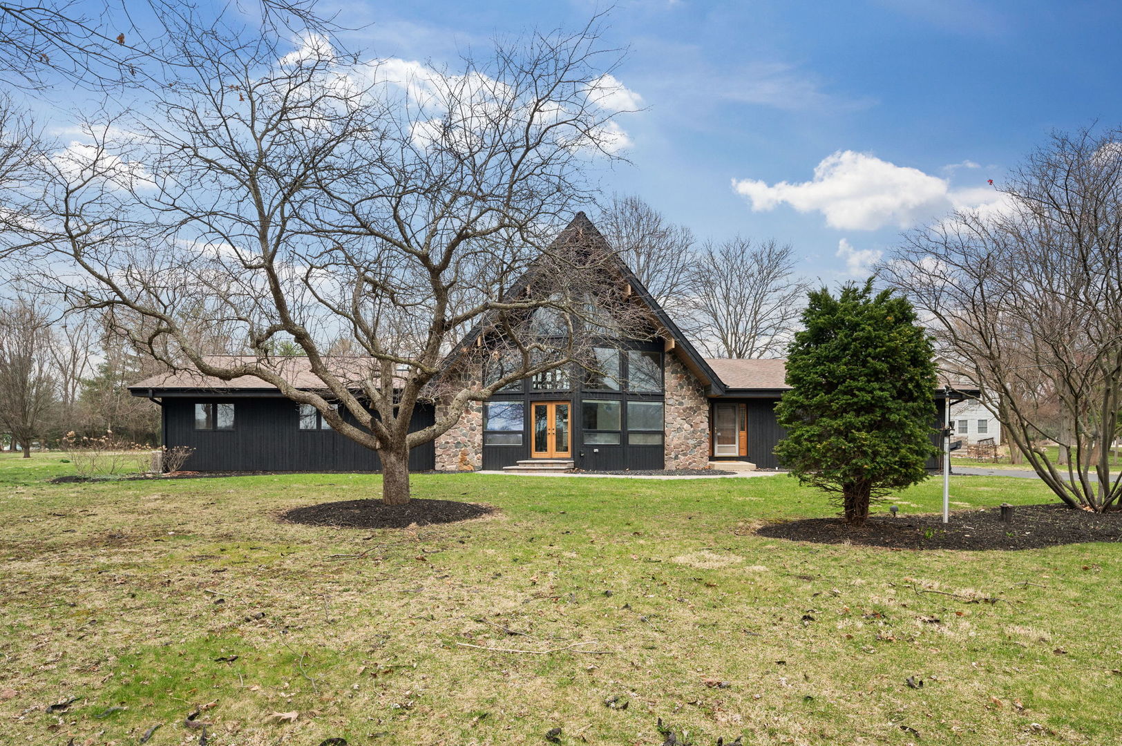 5N584 Dunham Trails Road