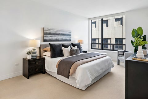 Tiny photo for 600 N Lake Shore Drive #4211, Chicago, IL 60611 (MLS # 12681108)