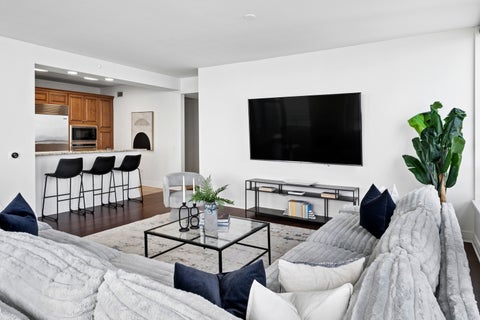 Tiny photo for 600 N Lake Shore Drive #4211, Chicago, IL 60611 (MLS # 12681108)