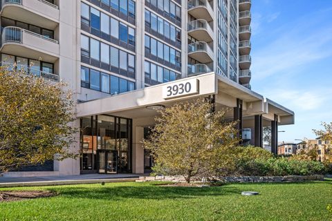 Photo of 3930 N Pine Grove Avenue #1109, Chicago, IL 60613 (MLS # 12530311)