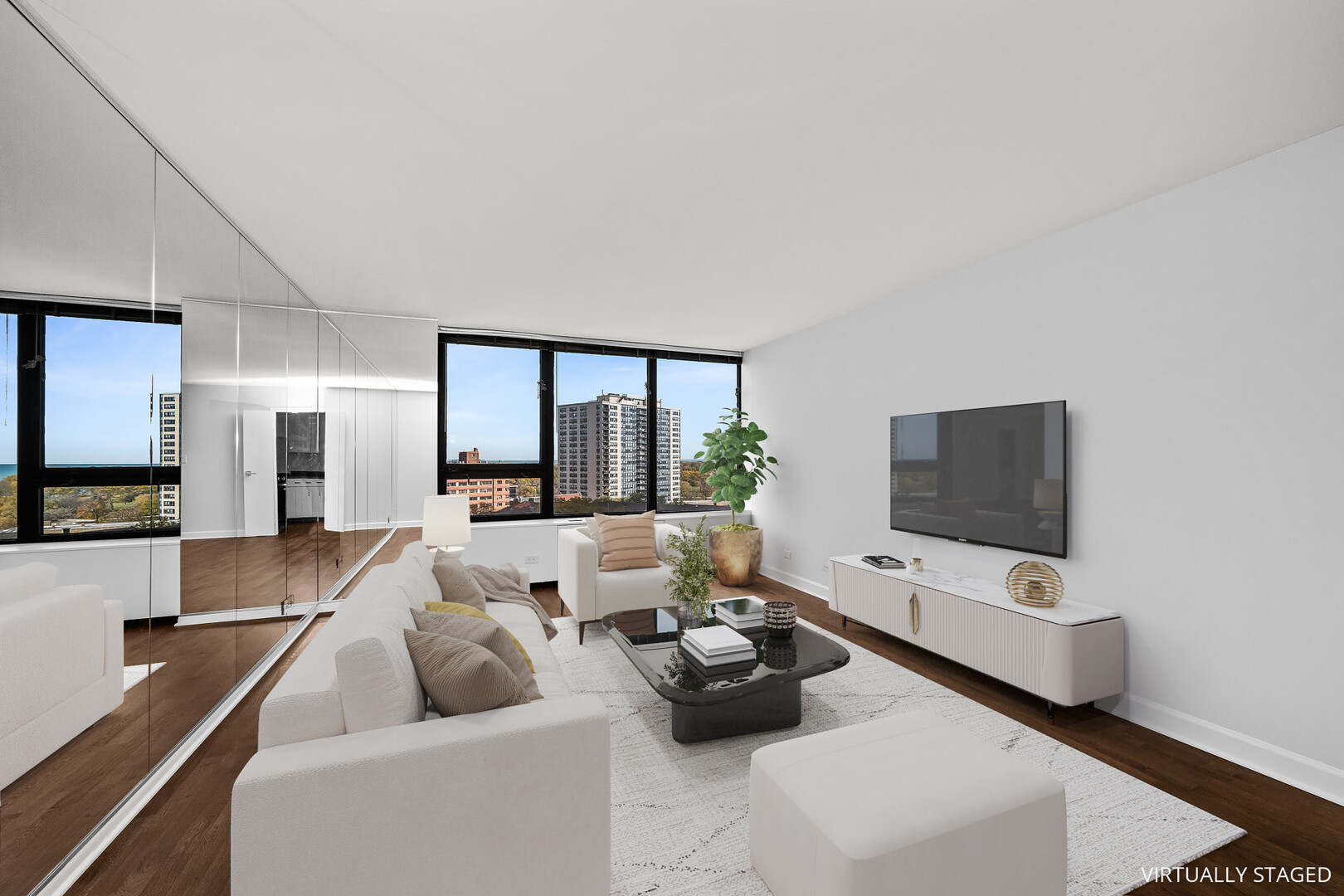 3930 N Pine Grove Avenue 1109