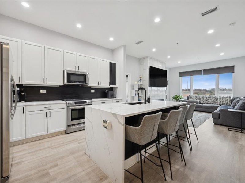 1000 Village Center Drive 405