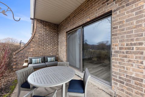 Tiny photo for 700 Wellington Avenue #110, Elk Grove Village, IL 60007 (MLS # 12483650)