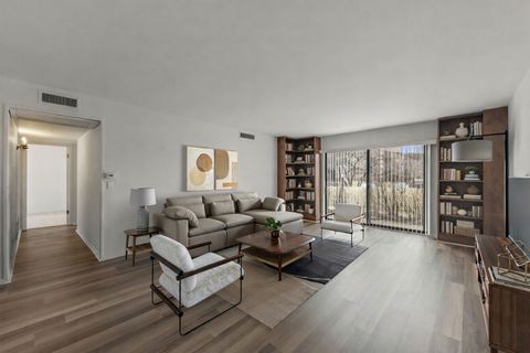 Tiny photo for 700 Wellington Avenue #110, Elk Grove Village, IL 60007 (MLS # 12483650)