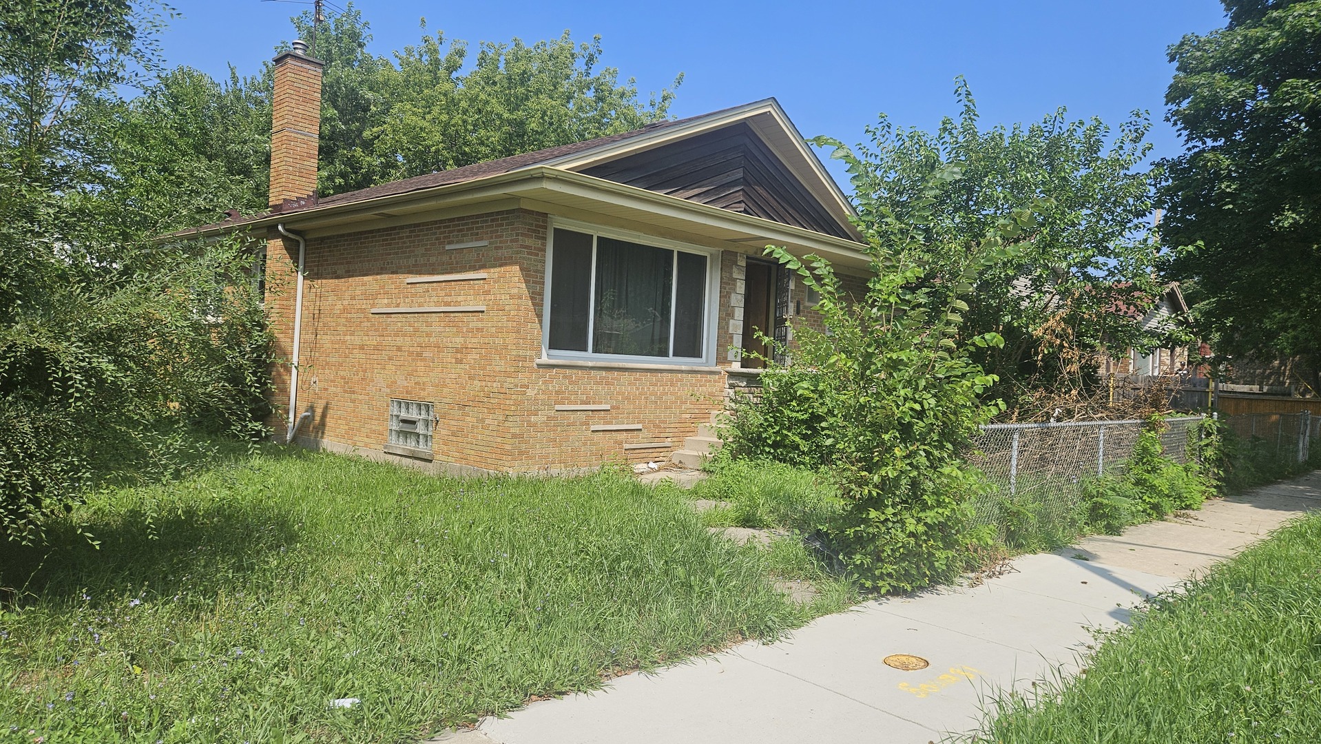 1924 W Marquette Road