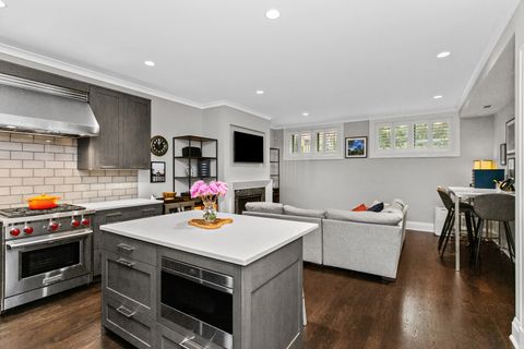 Tiny photo for 647 W Melrose Street #5, Chicago, IL 60657 (MLS # 12480664)