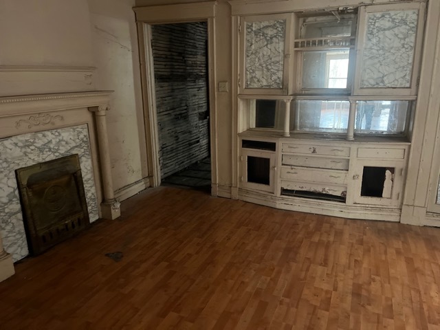 5618 S Indiana Avenue