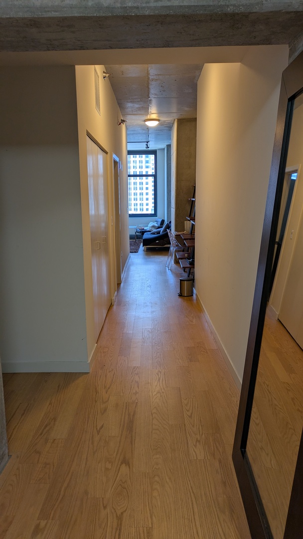 235 W Van Buren Street 2820