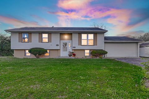 Tiny photo for 126 N pine Lane, Glenwood, IL 60425 (MLS # 12493395)