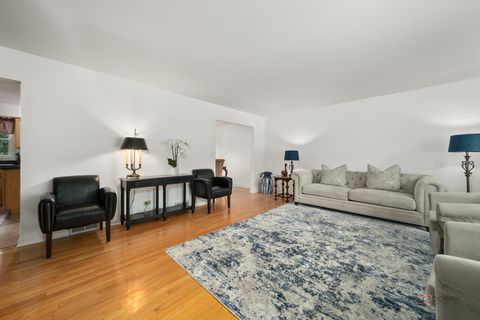 Tiny photo for 783 Green Briar Lane, Lake Forest, IL 60045 (MLS # 12564820)