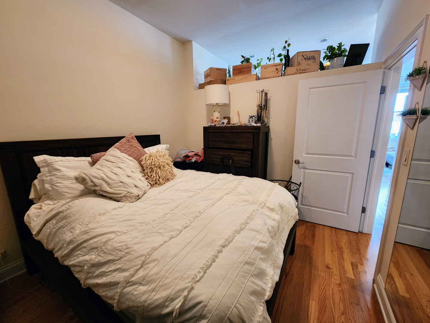 918 W Belmont Avenue 306