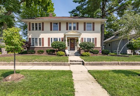 Photo of 650 Park Street, Elgin, IL 60120 (MLS # 12491940)