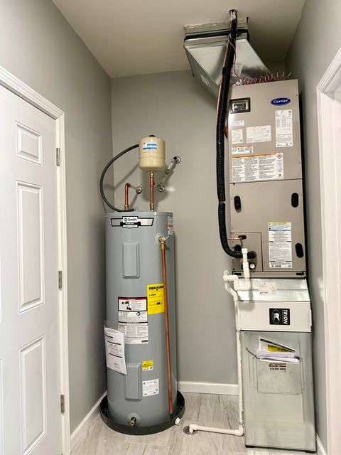 Tiny photo for 1104 N Midway Court, Marion, IL 62959 (MLS # 12597808)