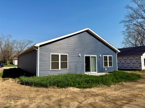 Tiny photo for 1104 N Midway Court, Marion, IL 62959 (MLS # 12597808)