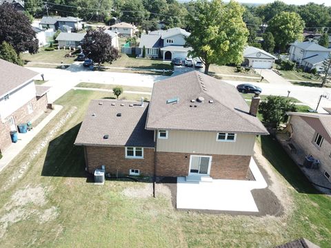 Tiny photo for 10134 S 87th Court, Palos Hills, IL 60465 (MLS # 12508103)
