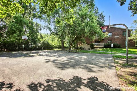 Tiny photo for 33720 N Royal Oak Lane #206, Grayslake, IL 60030 (MLS # 12429062)