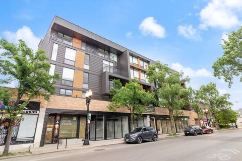 4513 N CLARK Street 407 Chicago IL 60640