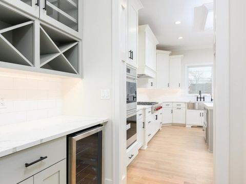 Tiny photo for 570 S Parkside Avenue, Elmhurst, IL 60126 (MLS # 12508547)