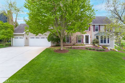 Photo of Algonquin, IL 60102 (MLS # 12624224)