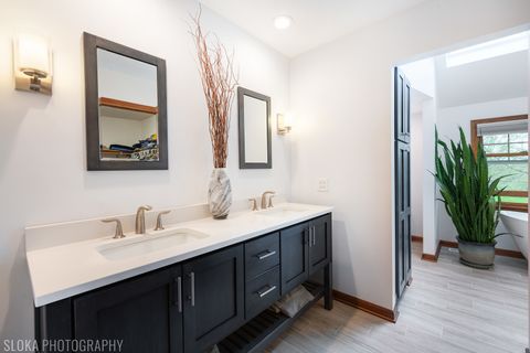Tiny photo for Algonquin, IL 60102 (MLS # 12624224)