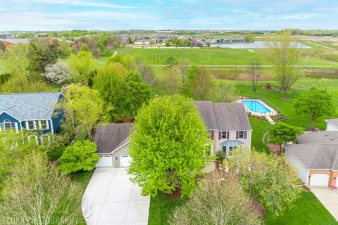 Tiny photo for Algonquin, IL 60102 (MLS # 12624224)