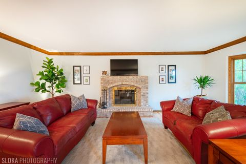 Tiny photo for Algonquin, IL 60102 (MLS # 12624224)