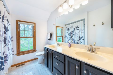 Tiny photo for Algonquin, IL 60102 (MLS # 12624224)