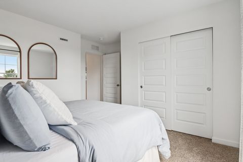 Tiny photo for 314 Astor Court, Elgin, IL 60124 (MLS # 12504968)