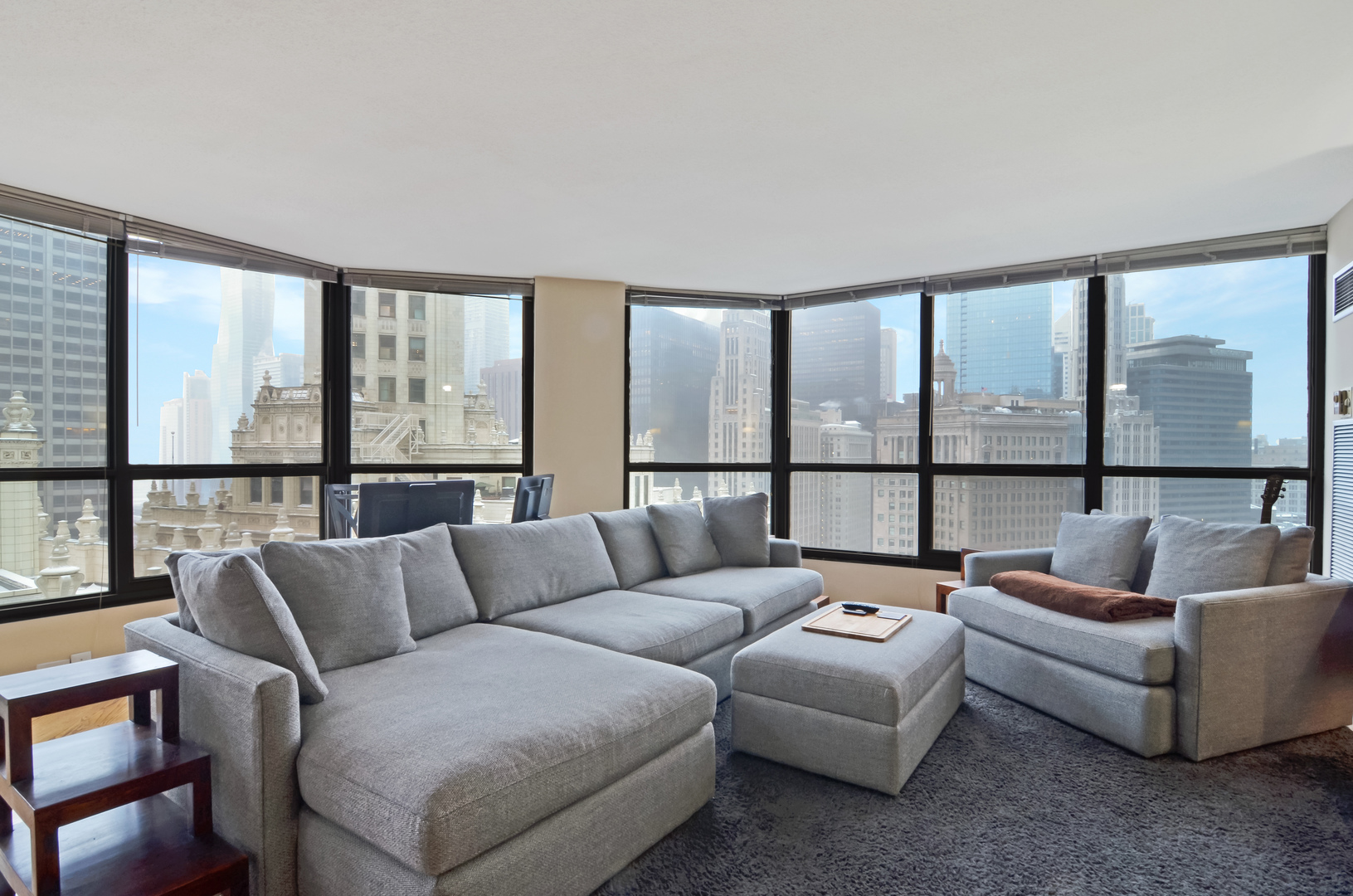 405 N Wabash Avenue 2211