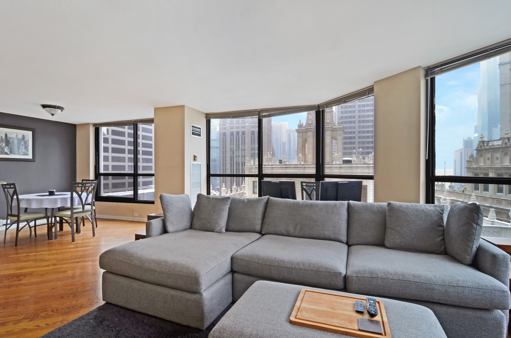 405 N Wabash Avenue 2211