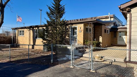 304 E Hawthorne Drive 304 Round Lake Beach IL 60073