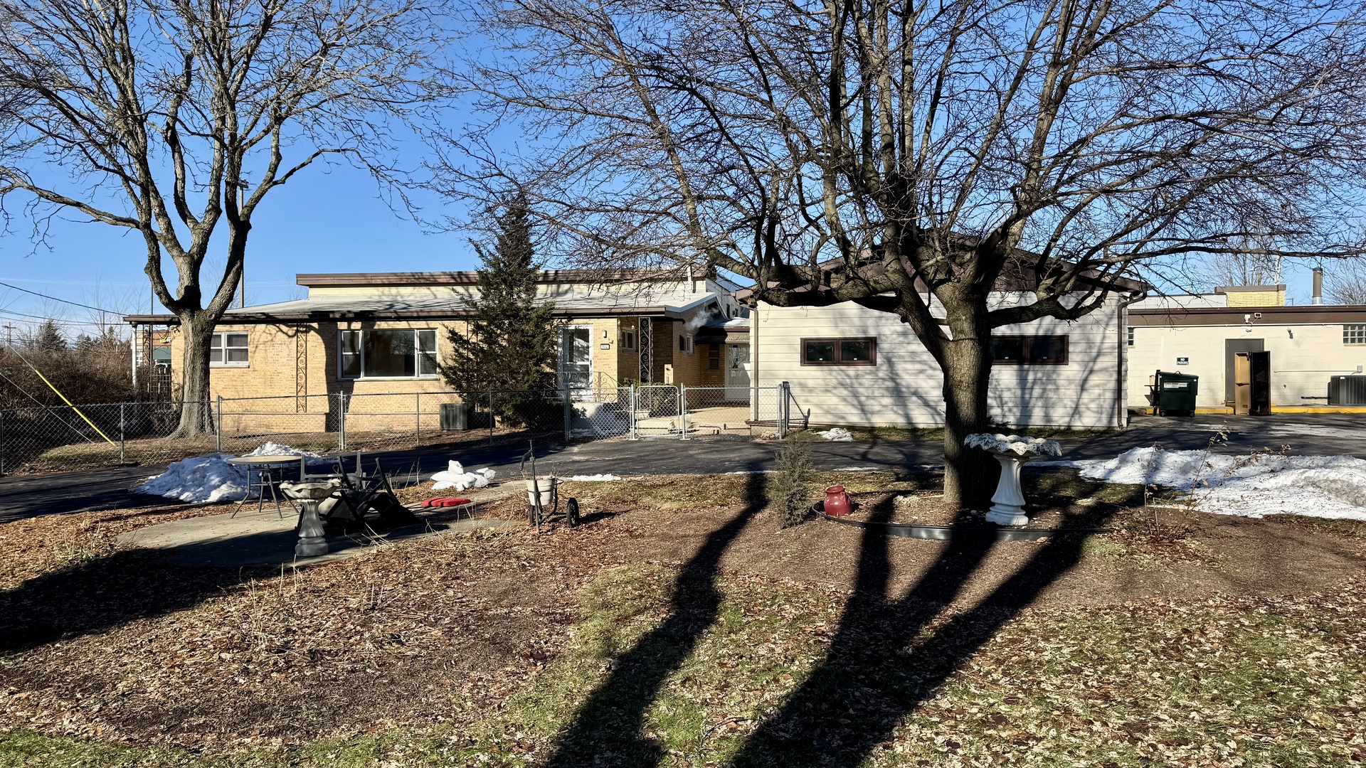 304 E Hawthorne Drive 304