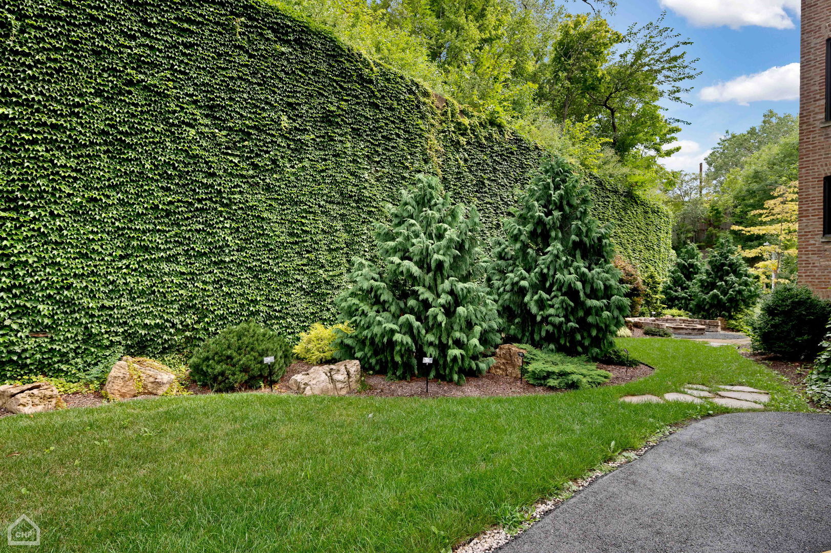 4002 S Calumet Avenue