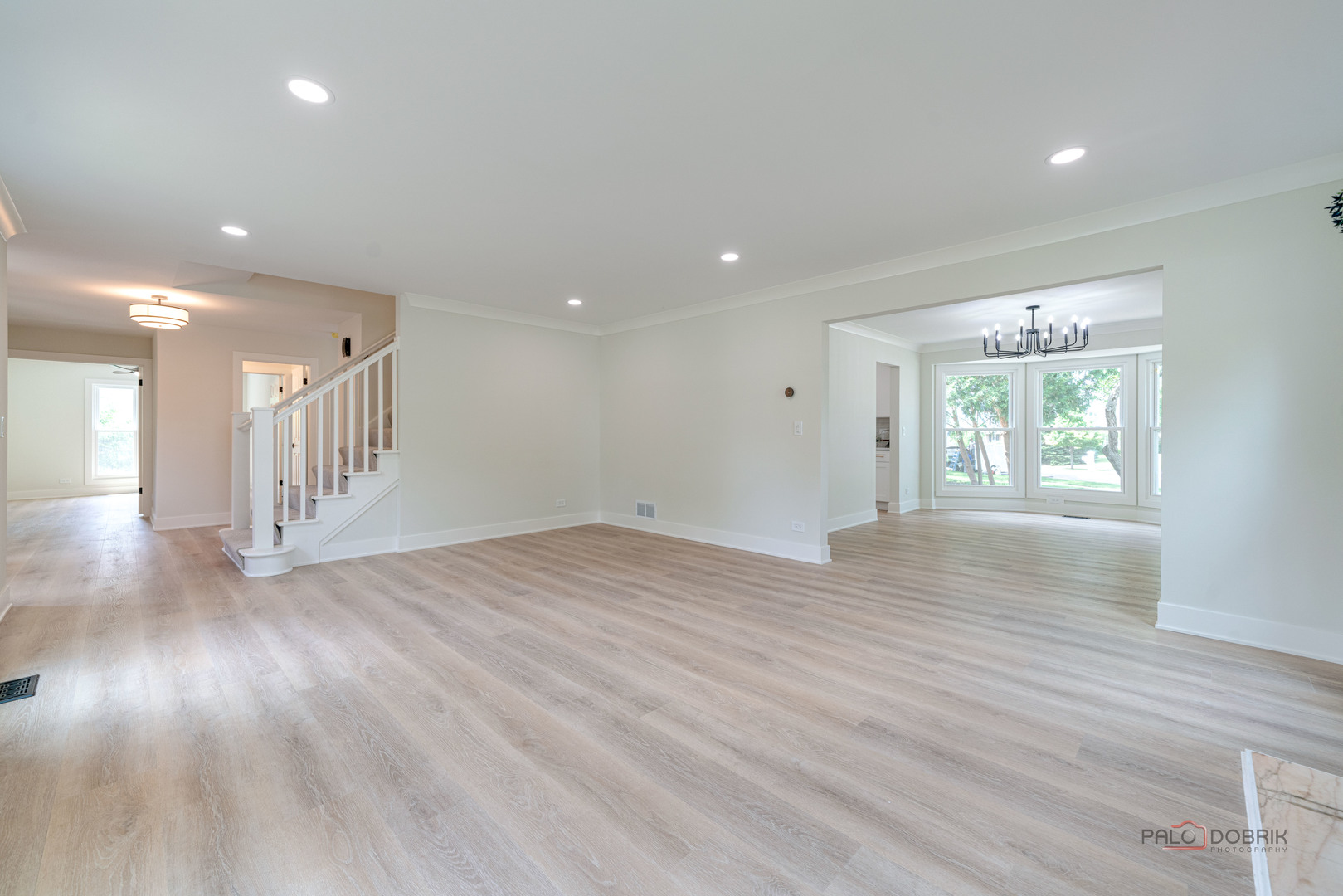 408 W Foxdale Lane