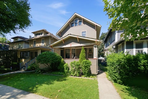 Tiny photo for 937 Wenonah Avenue, Oak Park, IL 60304 (MLS # 12720954)