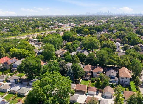 Tiny photo for 937 Wenonah Avenue, Oak Park, IL 60304 (MLS # 12720954)