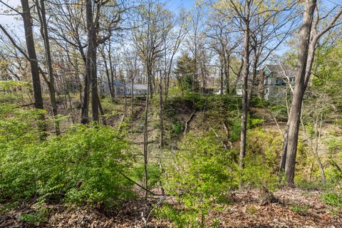 Tiny photo for 697 Bluff Road, Lake Bluff, IL 60044 (MLS # 12453475)