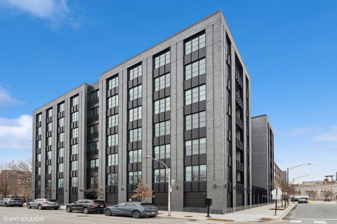 1400 W Monroe Street 2D Chicago IL 60607