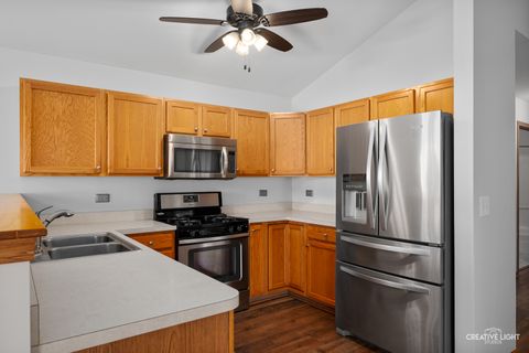 Tiny photo for 1694 WILLOW CIRCLE Drive, Crest Hill, IL 60403 (MLS # 12479841)