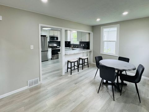 Tiny photo for 306 11th Avenue, Sterling, IL 61081 (MLS # 12590612)