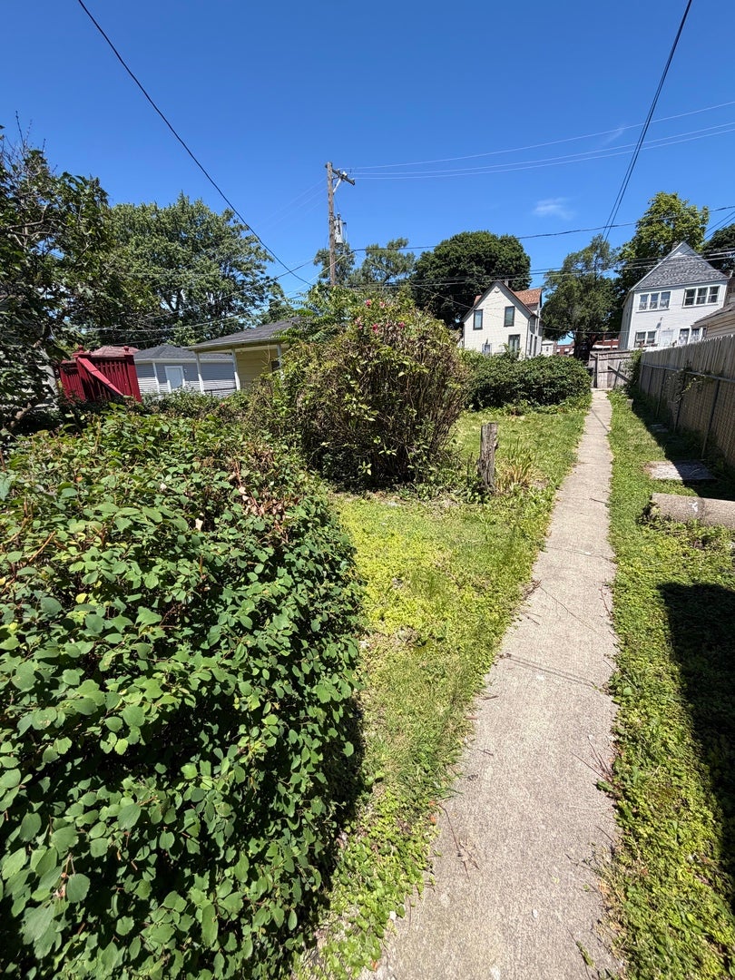 630 E 90th Place