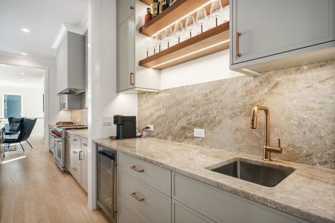 Tiny photo for 2205 W Huron Street, Chicago, IL 60612 (MLS # 12583477)