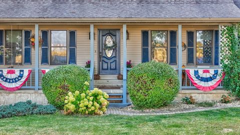Tiny photo for 2115 E 875th Road, Tonica, IL 61370 (MLS # 12475070)