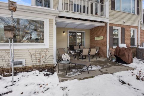 Tiny photo for 250 Country Club Drive #250, Prospect Heights, IL 60070 (MLS # 12528811)
